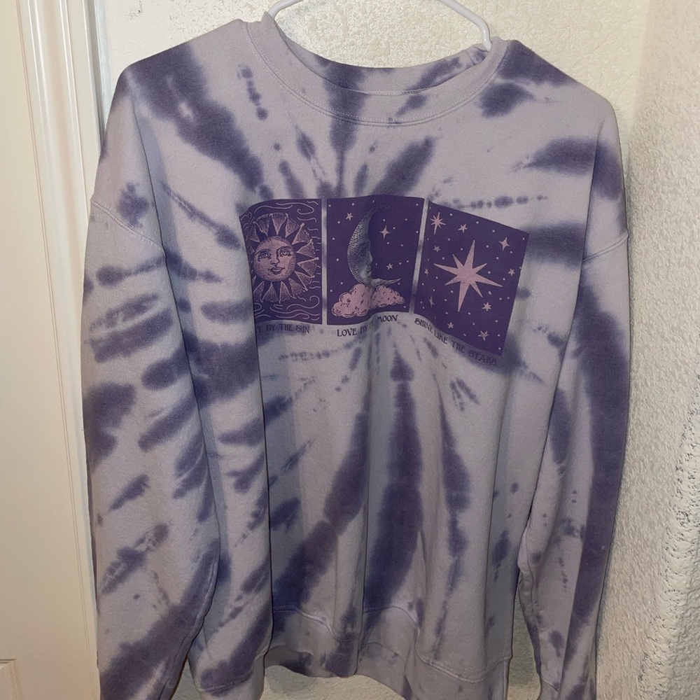 TIE DYE SUN MOON STARS CREWNECK